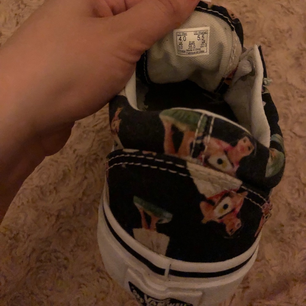 Vans - Picture 2 of 2